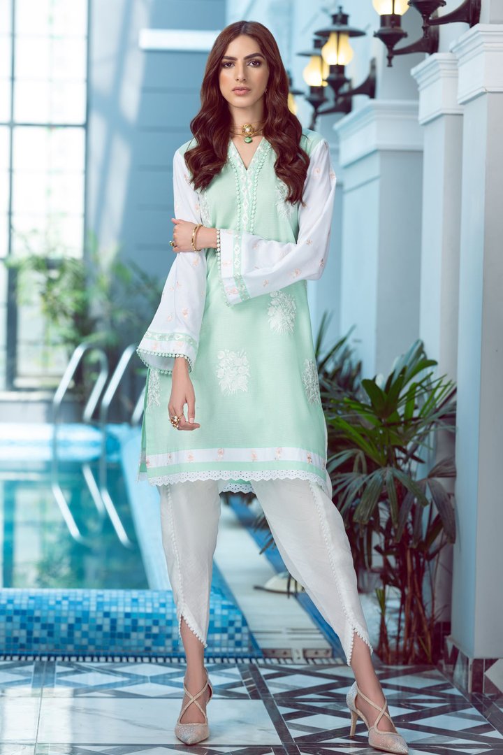 Pastel Green Kurti With Contrast Sleeves & White Embroidered Motifs